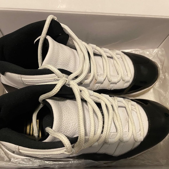 Jordan 11s Gratitude 2023 - Picture 5 of 5